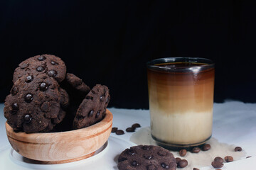 Chocolate granules cookies served with strong Vietnamese drip coffee, bitter coffee and sweet cookies are best served when relaxing such as reading a book or when we need energy