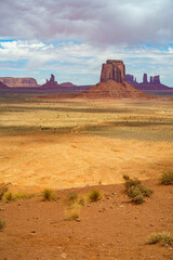 the scenic drive in the monument valley, usa