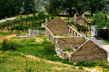 Fototapeta na wymiar old stone house ruin in the mountains of Lebanon