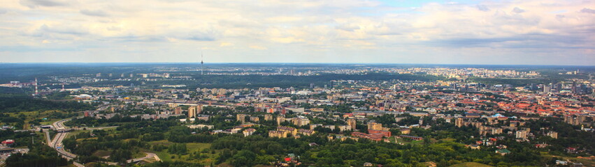 Fototapeta na wymiar Panoramic view of the city of Vilnius