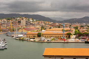 Fototapeta na wymiar La Spezia Hafen