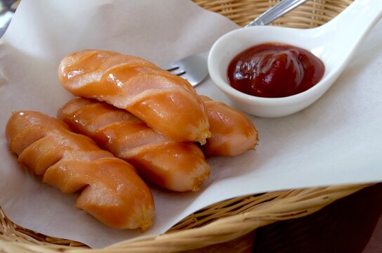 hot dog buns