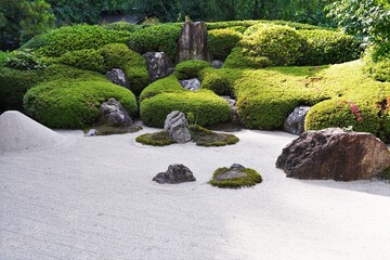 Obraz premium Stone Japanese garden at Meigetsuin Temple in Kamakura Japan.