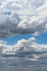 Fototapeta na wymiar Dramatischer Himmel mit Wolken