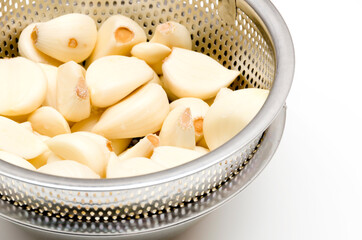 皮剥きしたニンニク