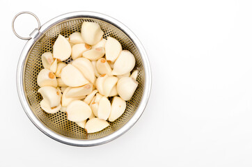 皮剥きしたニンニク