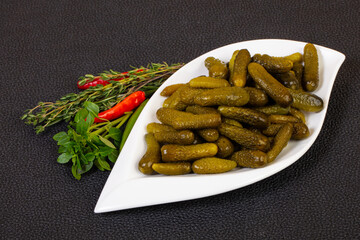 Pickled small cucumbers