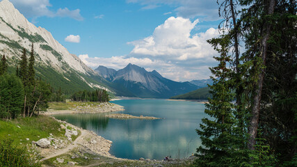 Fototapeta na wymiar Medicine lake view inside Jasper National Park, Alberta, Canada