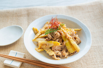 たけのこと豚肉の味噌炒め