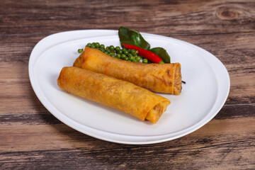 Deep fried spring roll with prawn
