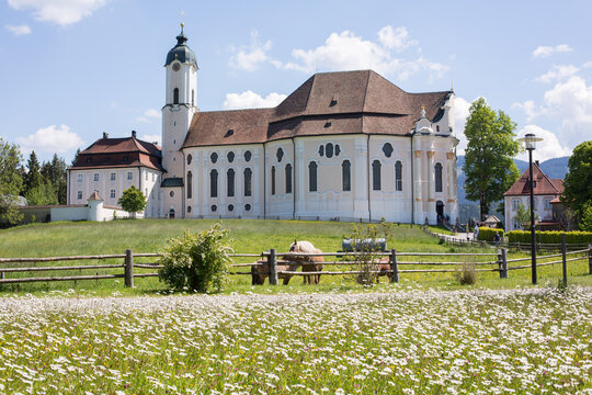 Die Wieskirche in Steingaden, Bayern, Deutschland: Wallfahrtskirche und Weltkulturerbe