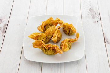 Fried wun tun dish