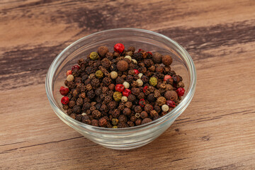 Peppercorn heap in the bowl