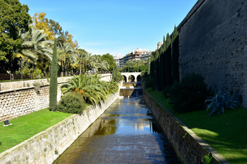 Fototapeta premium Channel running through Palma de Mallorca, Spain