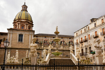 Fototapeta na wymiar Fountain of shame on the baroque Pretoria square in Palermo, Sicily.