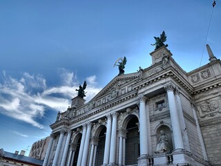 Fototapeta na wymiar opera theatre, sky, blu sky