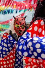 Carnaval com pessoas mascaradas que são chamadas de "Papagangus" na cidade de Bezerros, Pernambucano, Brasil, Fevereiro de 2020