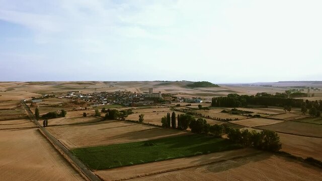 Torrelobat&oacute;n Castle, Valladolid (Spain). Fields and sourroundings.
