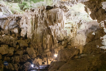 Fototapeta na wymiar Sung Sot Cave