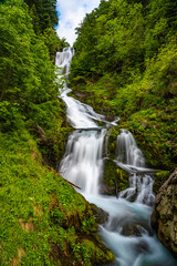 Fototapeta na wymiar Le suggestive cascate del Saut, ammirabili in Valle Pesio (provincia di Cuneo), all'interno del Parco Naturale delle Alpi Marittime