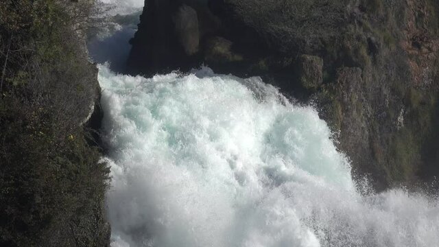 Der Rheinfall bei Schaffhausen.
Aufnahme in 4K (UHD) / 16:9 / 50 Mbits / 30 FPS

The Rhine Falls near Schaffhausen.
Recording in 4K (UHD) / 16: 9 / 50 Mbits / 30 FPS
