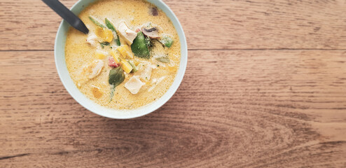 Thai Suppe mit Text Freiraum	