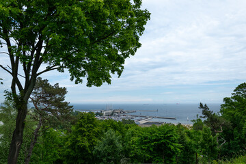 Fototapeta na wymiar Panorama Gdyni z Kamiennej Góry