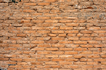 Exposed brick wall or wall, with apparent mortar. Texture for backgrounds
