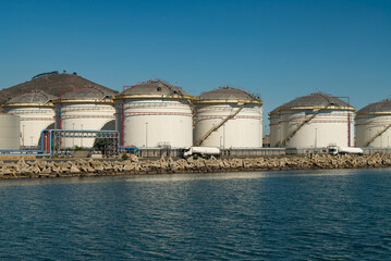 Oil. Oil reserves. Tanks Refinery. Bunkering. Cape Town. South Africa.