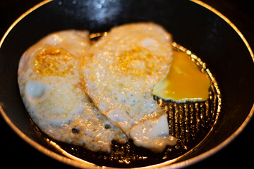 fry eggs in low lights 