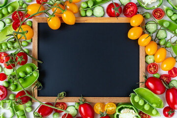 新鮮野菜と黒板　フレーム背景