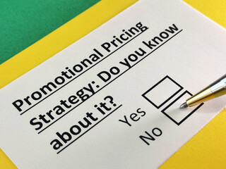 Obraz premium Questionnaire about marketing.