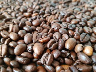 Coffee beans lie on the table