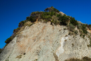 海岸沿いの崖(三浦半島)