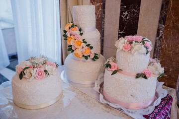 wedding cake on the table for the holiday