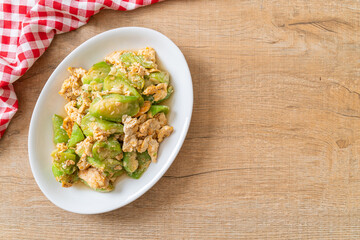  Stir Fried Angled Gourd with Egg