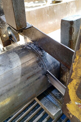 Stationary electric band saw