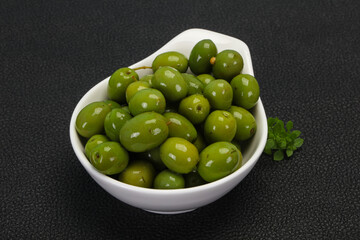 Green Campo Real olives in the bowl