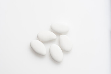 Obraz na płótnie Canvas white almond candies