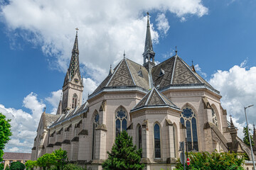 Obraz premium Main Square with Sacred Heart Church in Kőszeg, Hungary