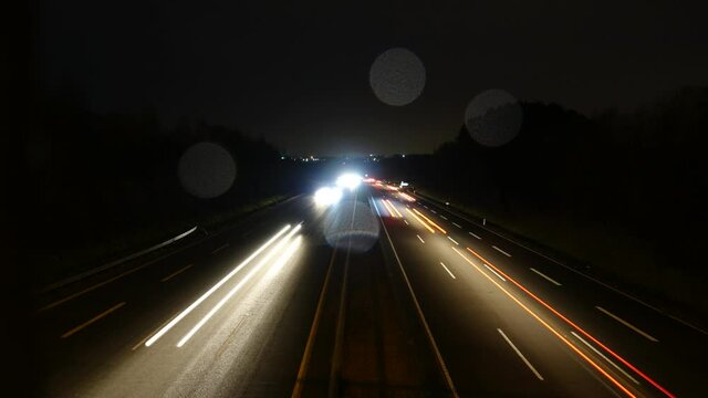 Time Lapse of German Autobahn by Night.
Uncompressed video, AVI file, 1080p / 200 Mbps.

