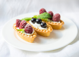 Delicious tartlets with fresh fruits