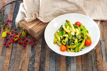 penne with chicken sauce Pesto