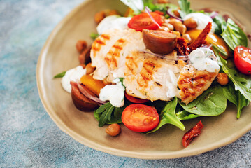 salad with chicken