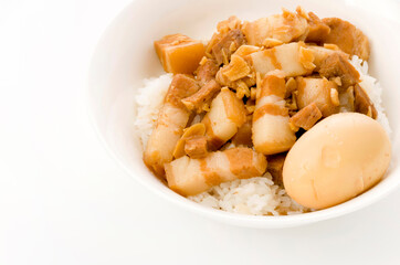 魯肉飯（ルーロー飯）