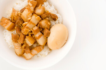 魯肉飯（ルーロー飯）