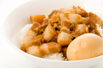 魯肉飯（ルーロー飯）