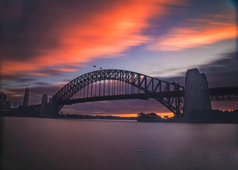 Fototapeta na wymiar sydney harbour bridge
