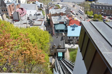 Fototapeta na wymiar incline track in Quebec Canada and buildings