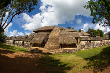 Fototapeta na wymiar Mayan Temple at Ek Balalm